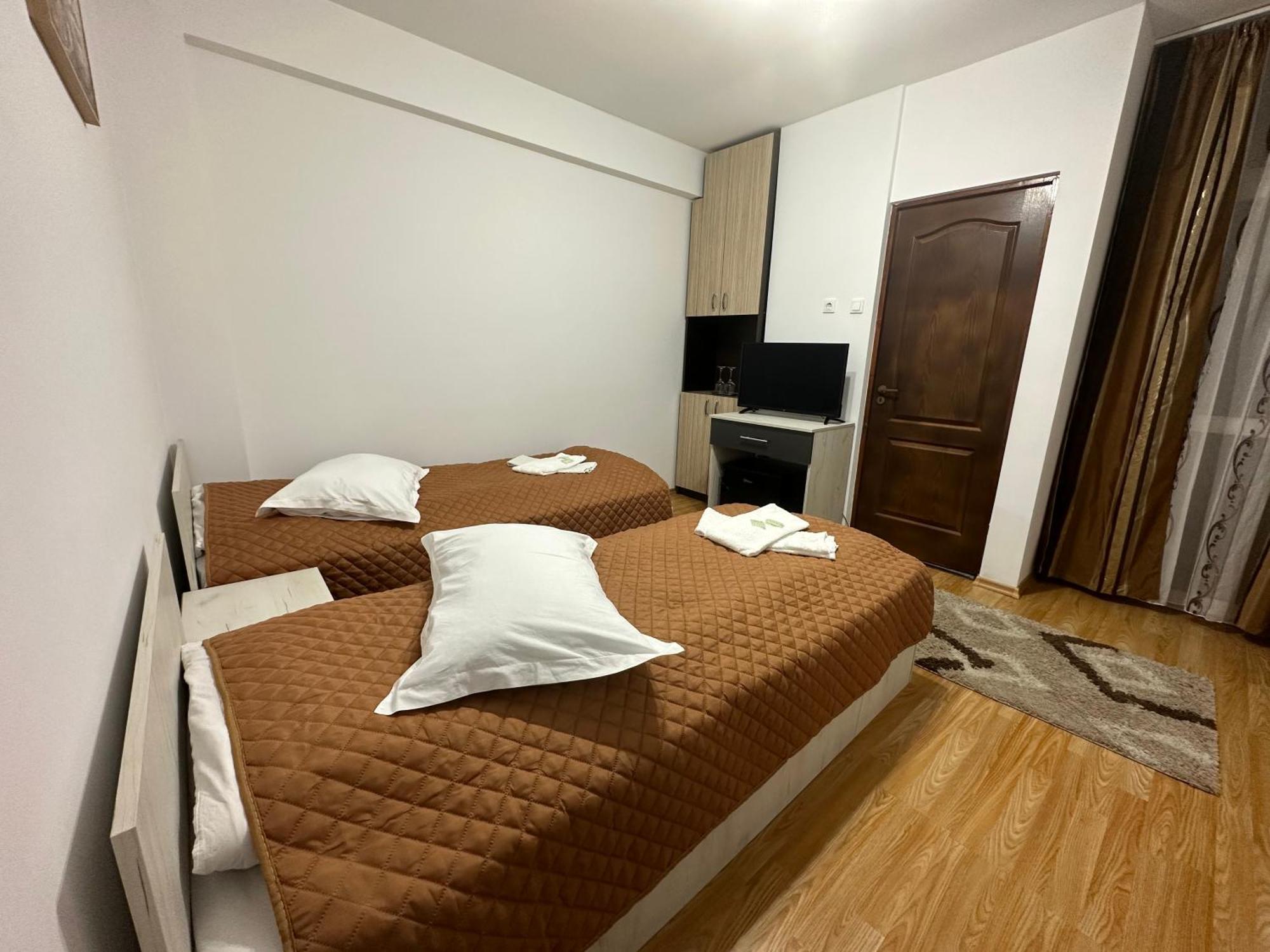 Casa Rustic Cazare Piteşti Buitenkant foto
