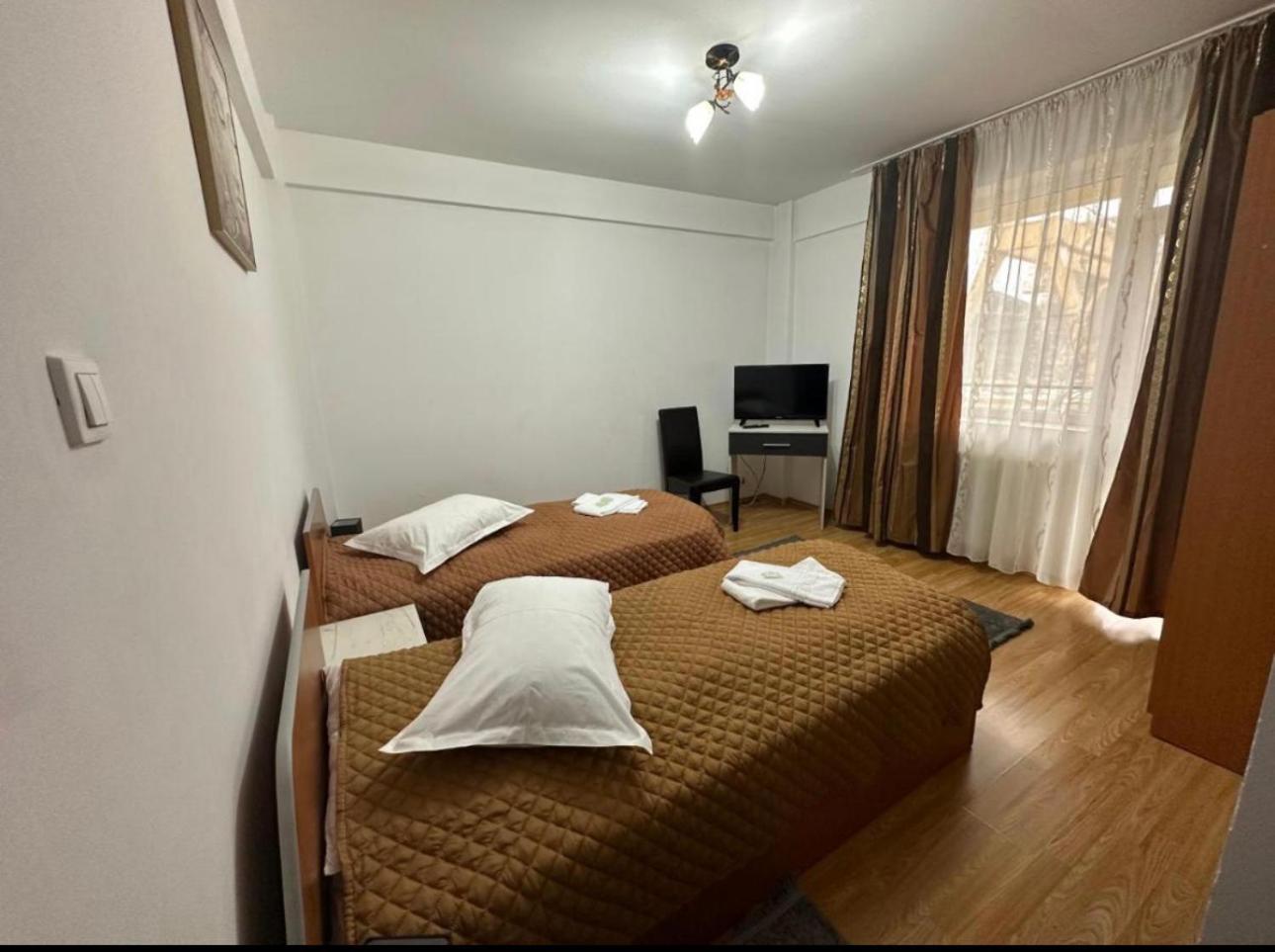 Casa Rustic Cazare Piteşti Buitenkant foto